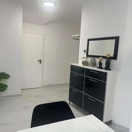 Flexible, Schoene Und Gut Aussehende Feriensuite Reutlingen Exterior photo