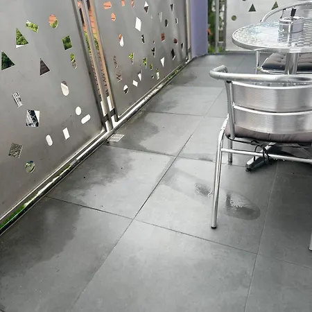 Flexible, Schoene Und Gut Aussehende Feriensuite Reutlingen Exterior photo